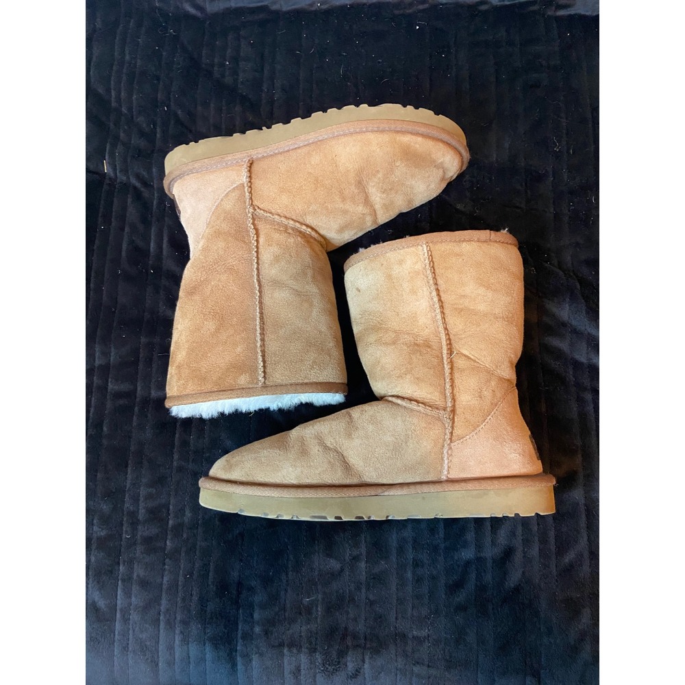 UGG Australia Classic Short II Chestnut Suede Boots 5825 Womens Size 6
